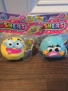Smushers Set Of 2 Emoji Plush Squishy Toy - Blue & Yellow